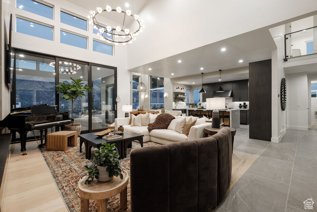 501 W DEVEY DR Alpine, UT 84004