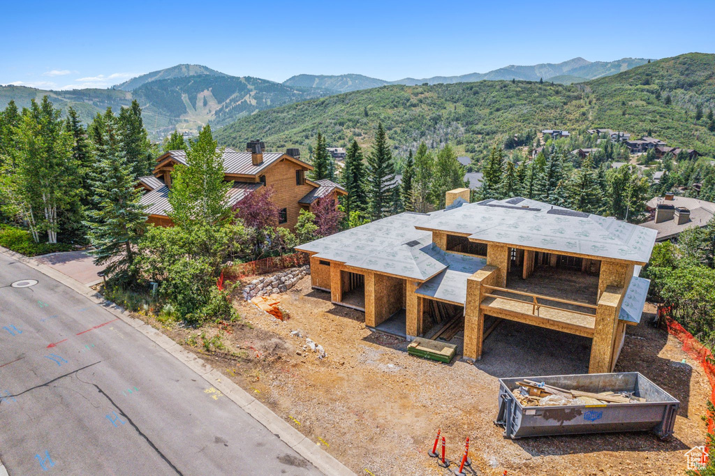 Bird's eye view featuring a mountain view