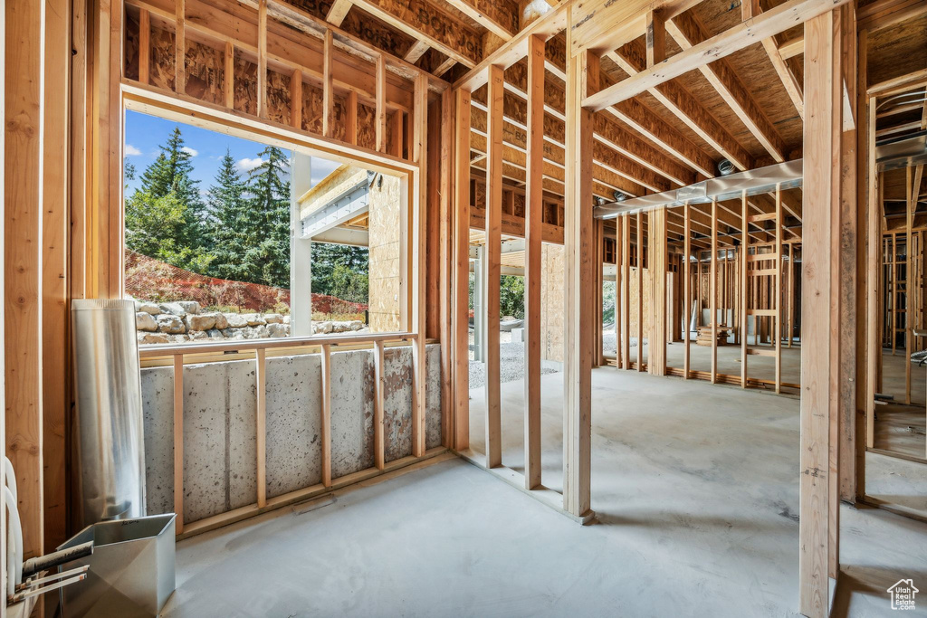 Misc room with concrete floors