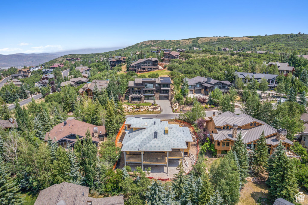 Aerial view with a mountain view