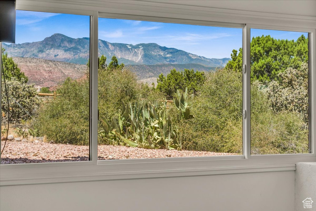 View of mountain feature