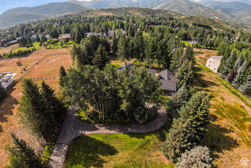 Birds eye view of property featuring a mountain view