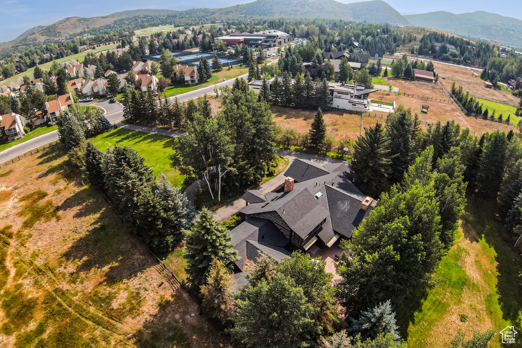 Drone / aerial view featuring a mountain view