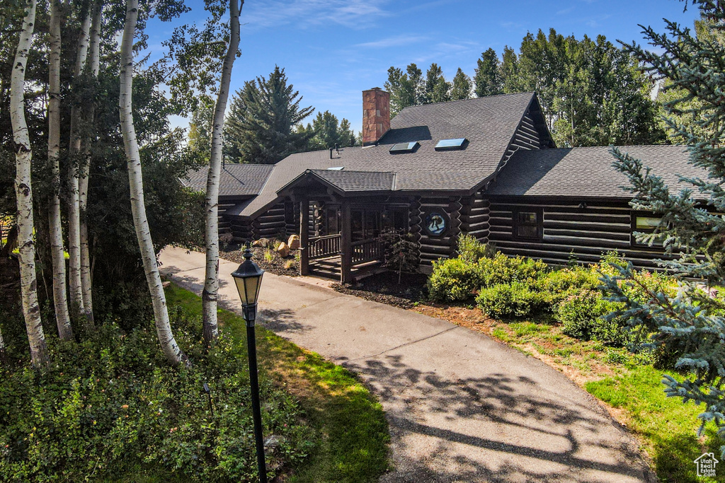 View of front facade featuring a deck