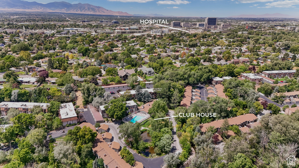 Bird's eye view with a mountain view