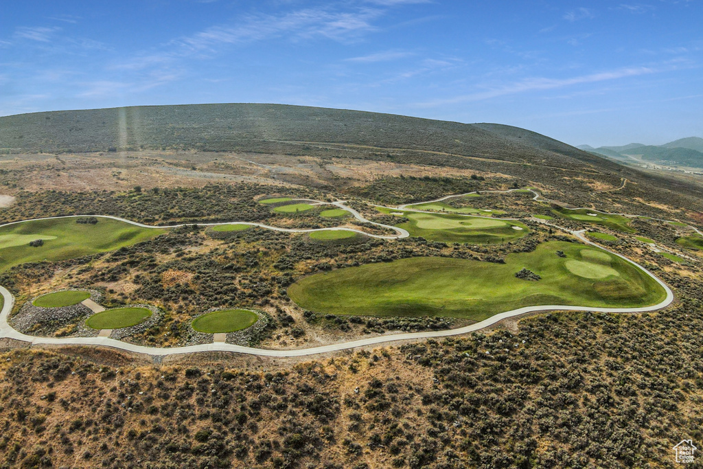 Aerial view with a mountain view