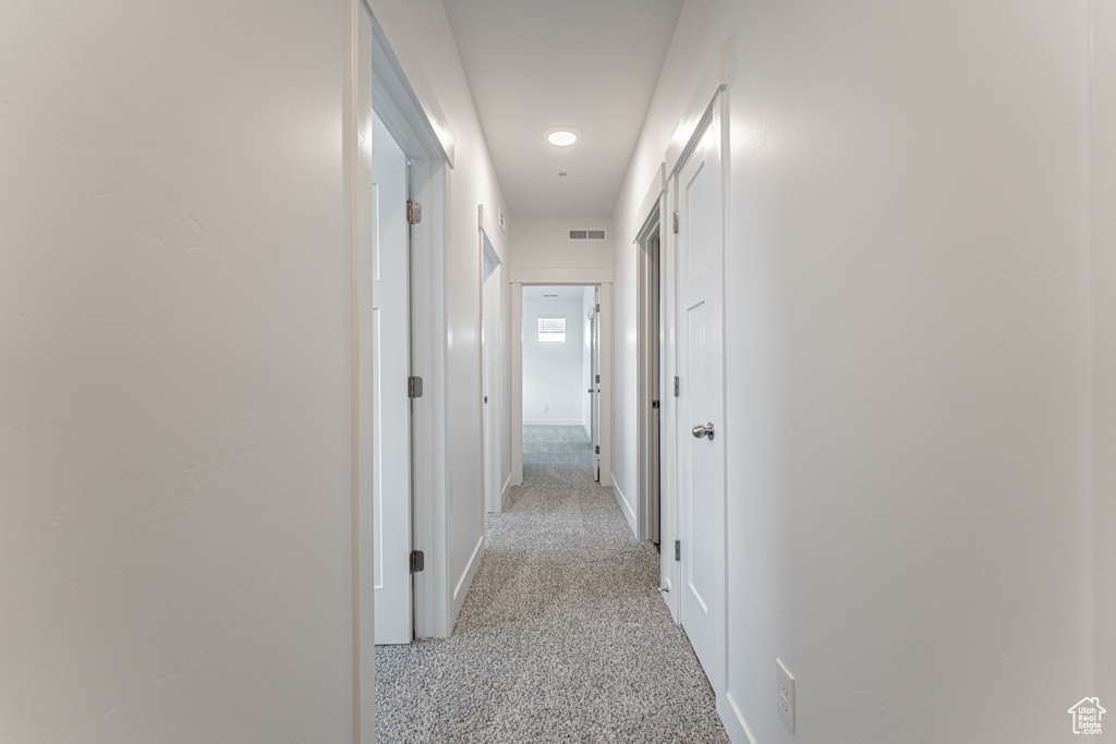Corridor with light carpet