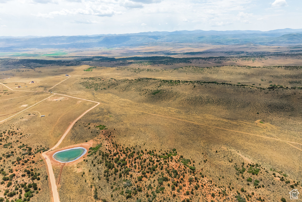 Aerial view with a mountain view