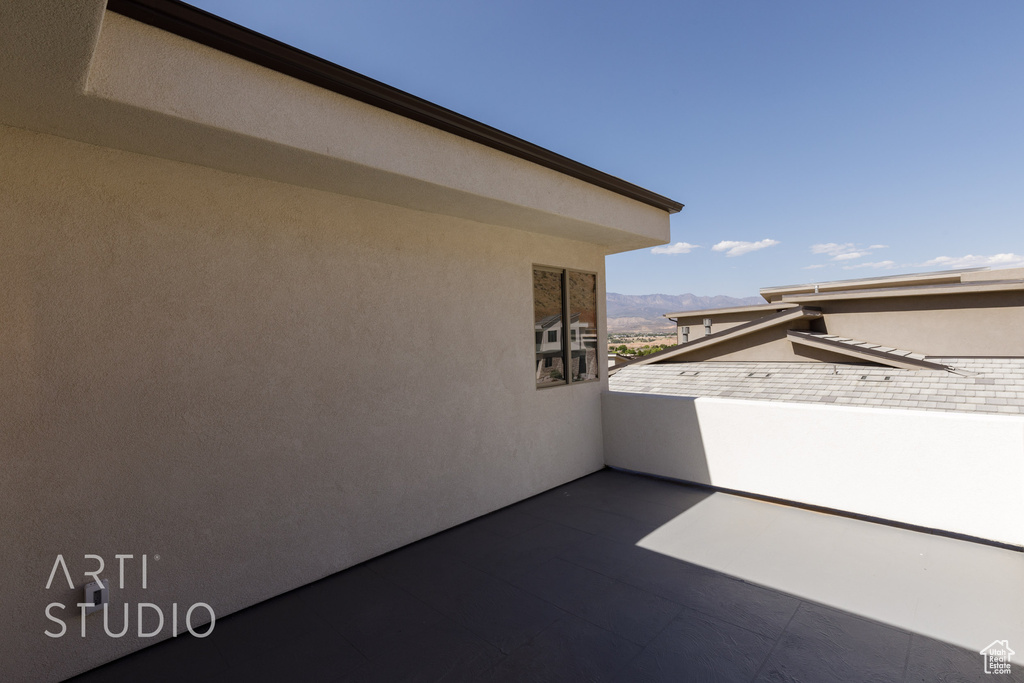 View of patio / terrace featuring a mountain view