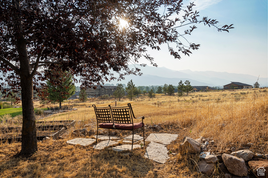 View of yard featuring a mountain view