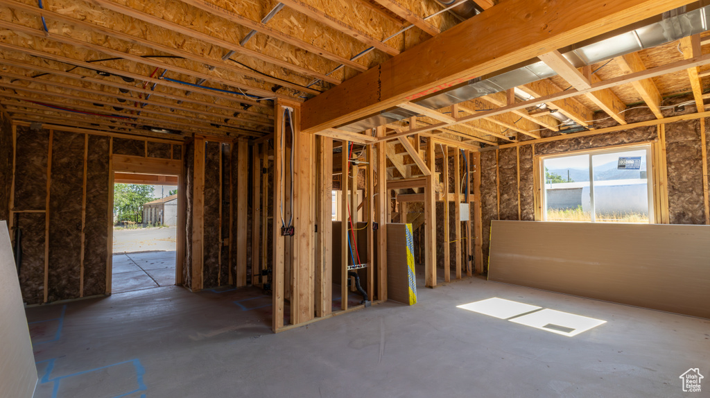 Miscellaneous room featuring a wealth of natural light