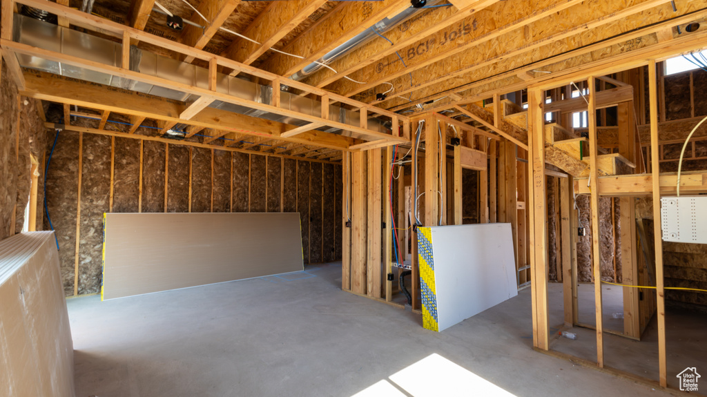 Misc room with concrete flooring