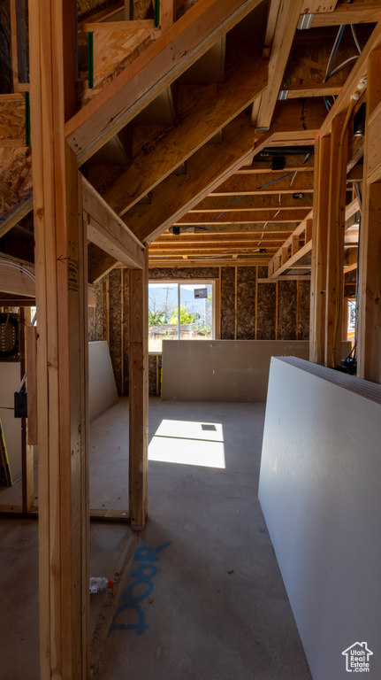 Misc room featuring concrete flooring