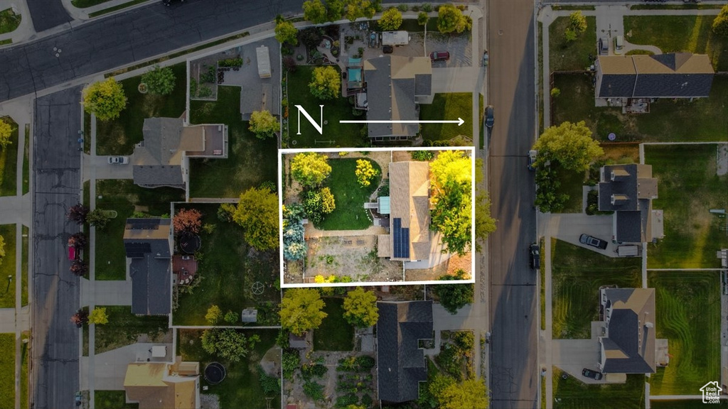 Birds eye view of property