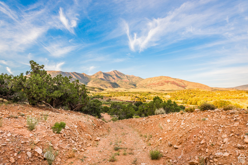 View of mountain feature