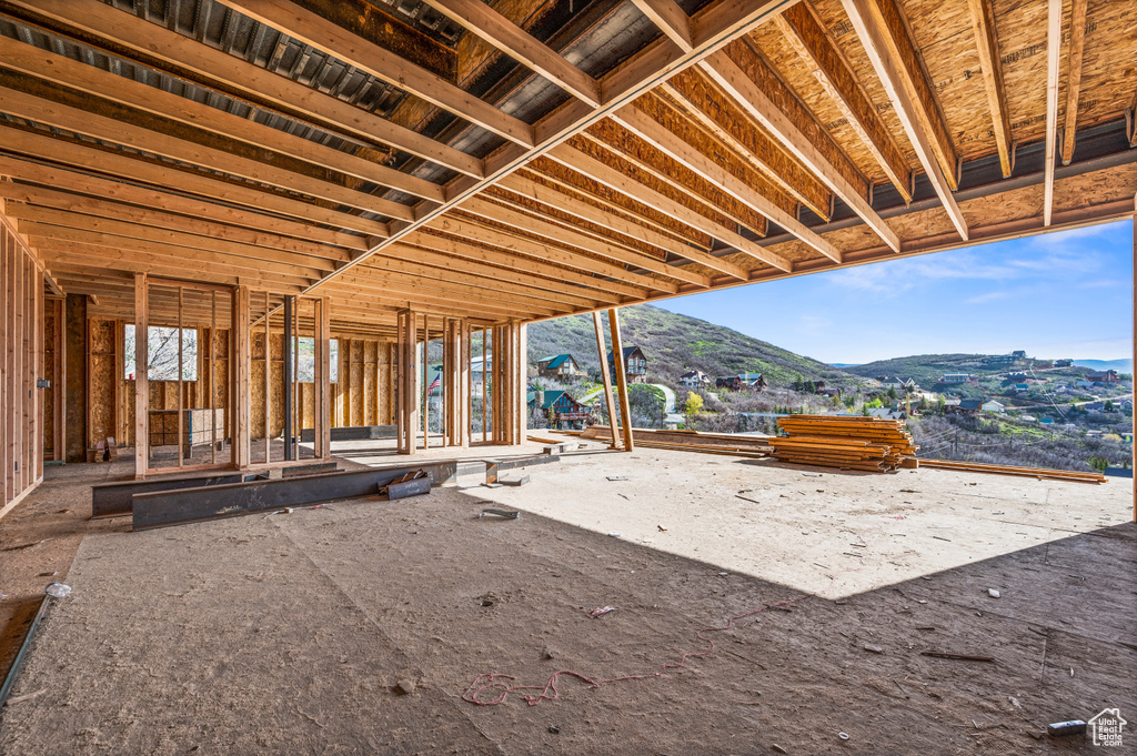 Miscellaneous room with a mountain view