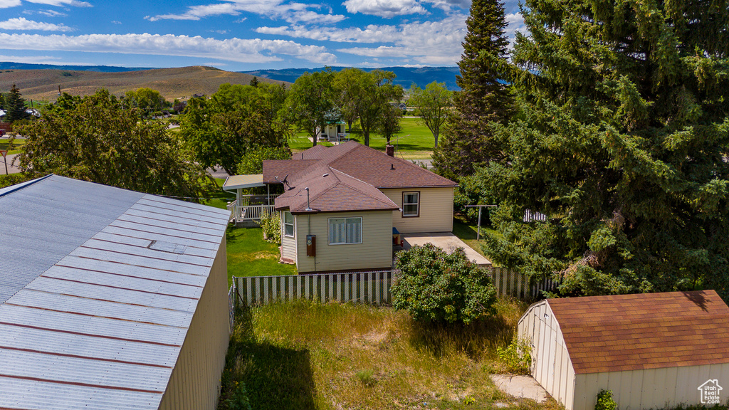 Drone / aerial view featuring a mountain view