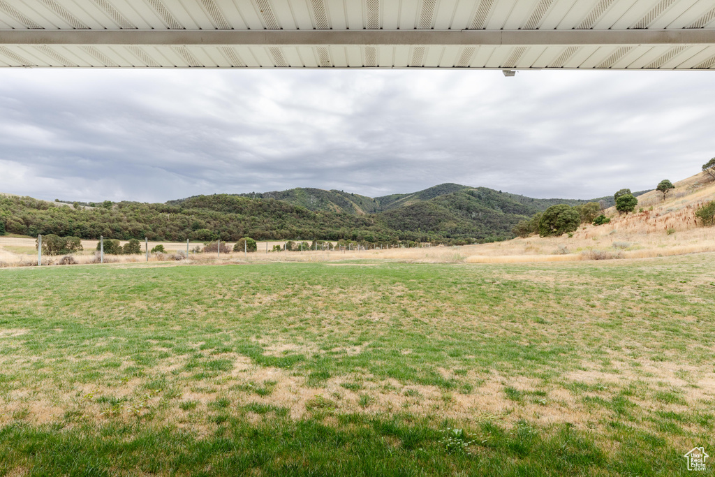 View of yard with a mountain view