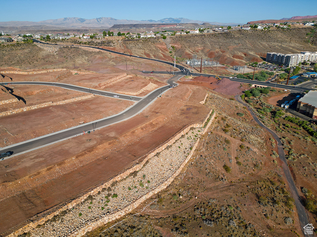 Drone / aerial view featuring a mountain view