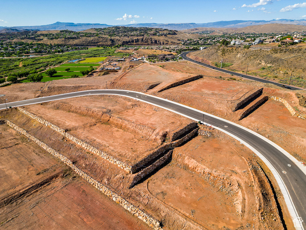 Bird's eye view with a mountain view