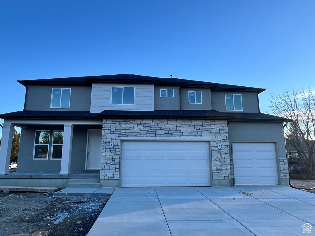 View of front of house featuring a garage