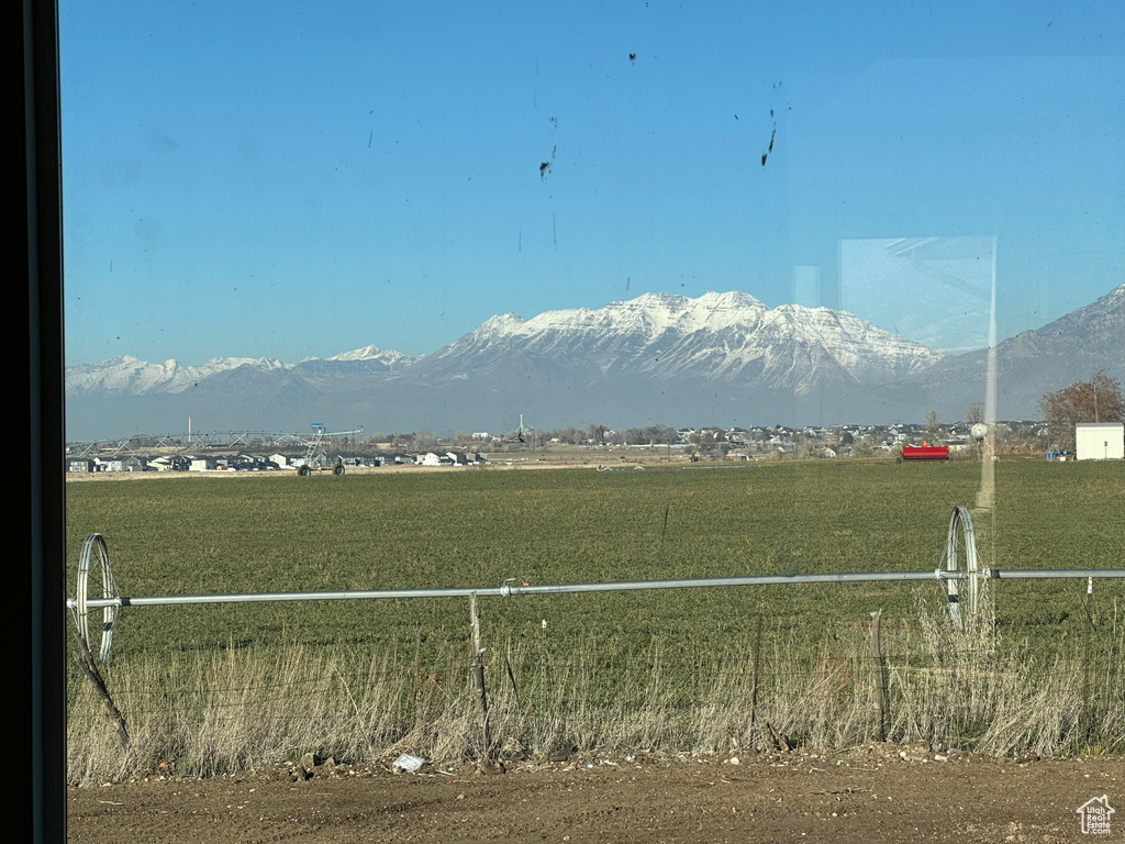 View of mountain feature