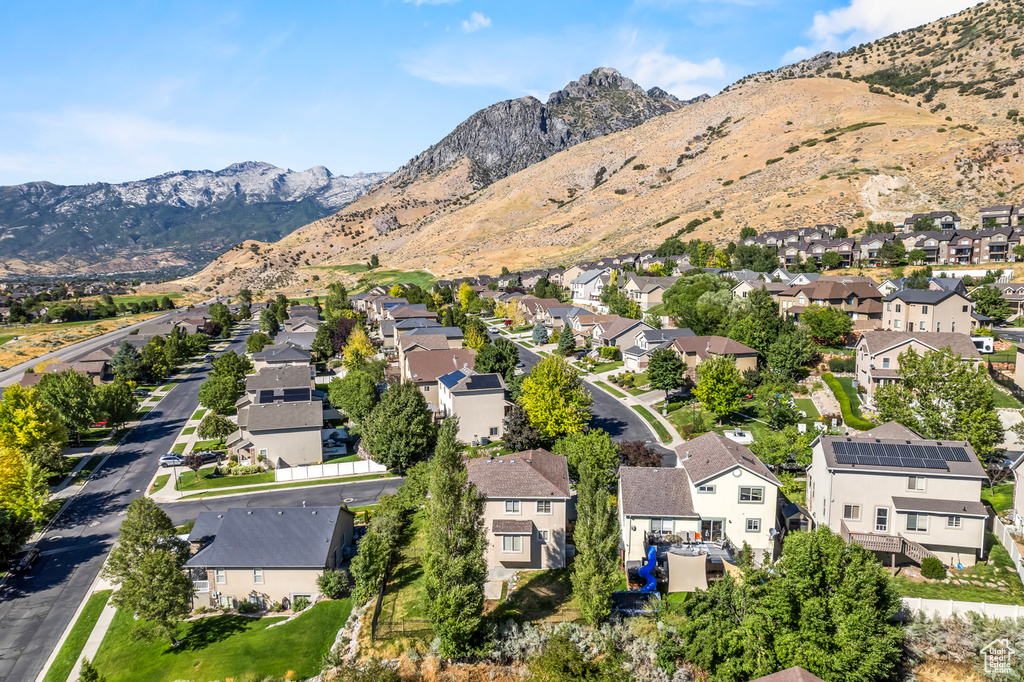 Bird\'s eye view featuring a mountain view