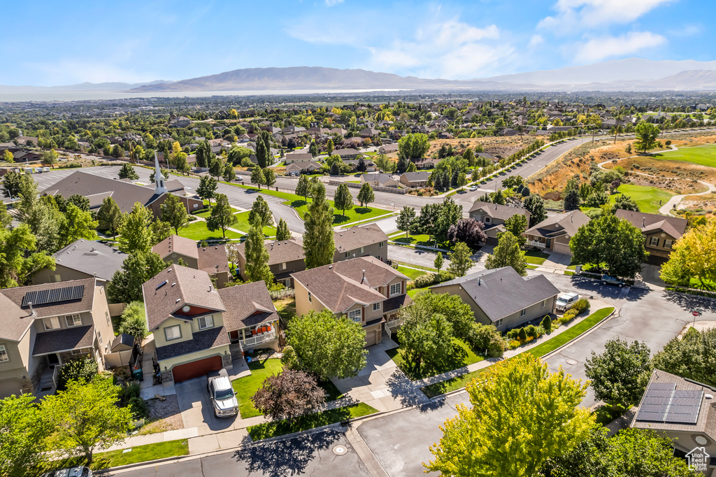 Bird\'s eye view featuring a mountain view