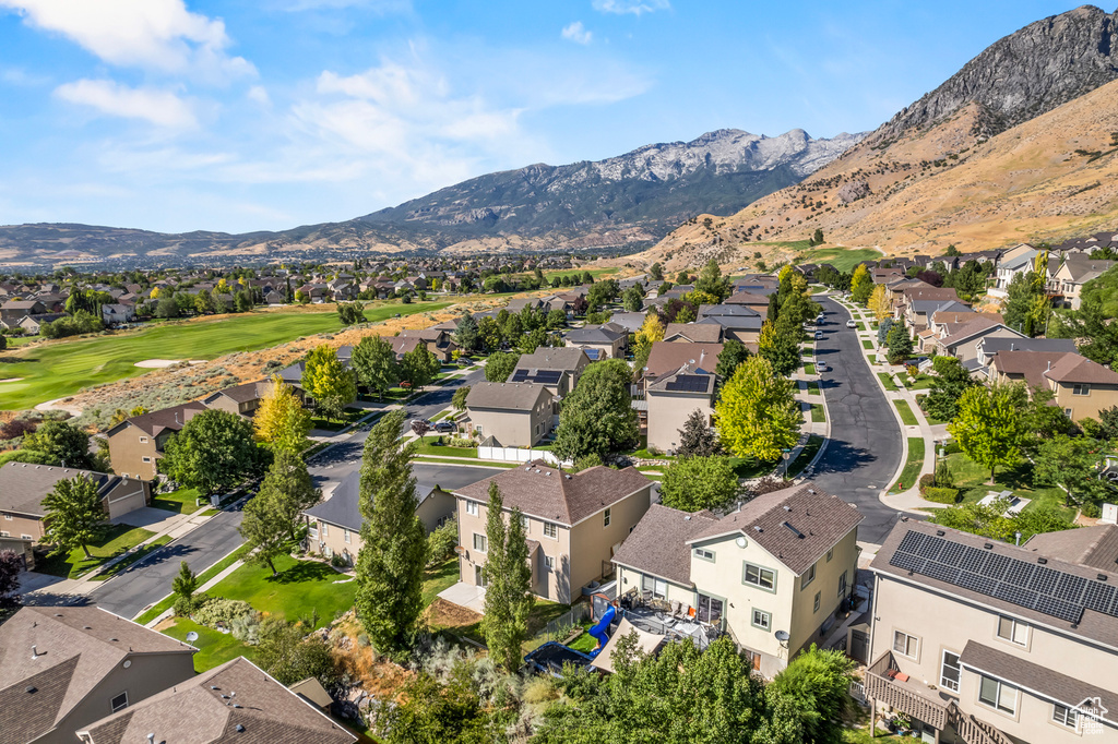 Birds eye view of property featuring a mountain view