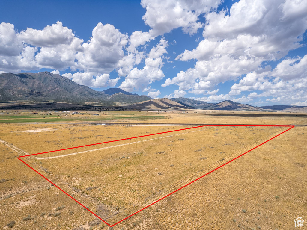 View of home\'s community featuring a rural view and a mountain view