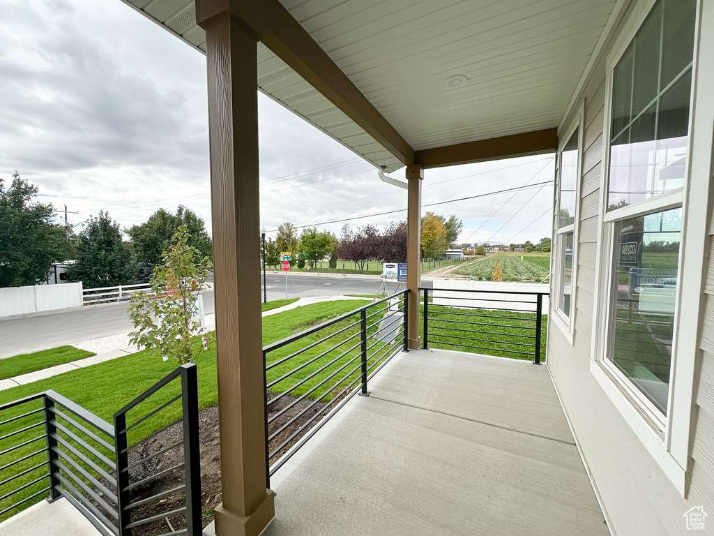 Photo 10 for MLS #2019370 at 626 W Cottle Ln