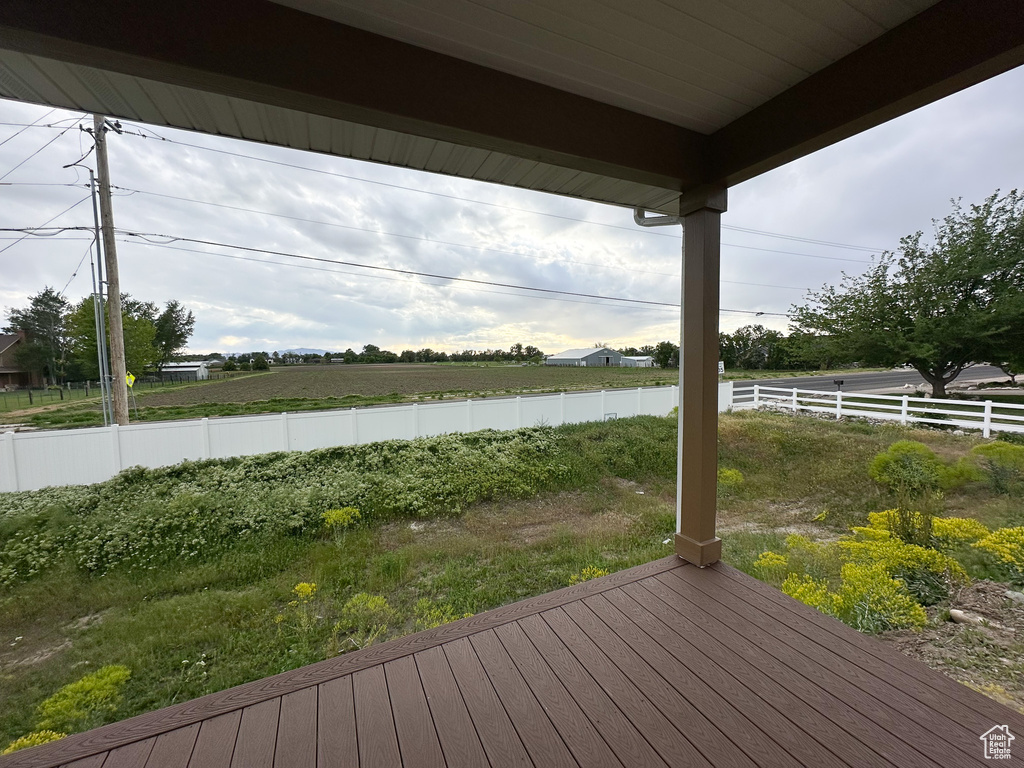 Deck featuring fence