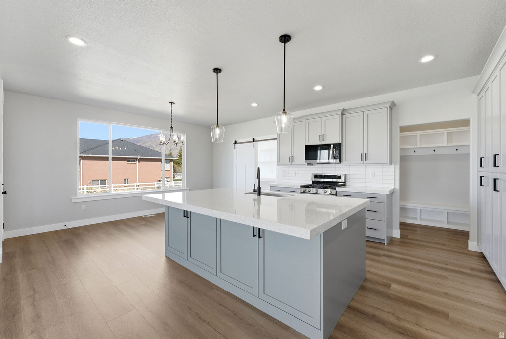 626 W COTTLE LN Farmington, UT 84025