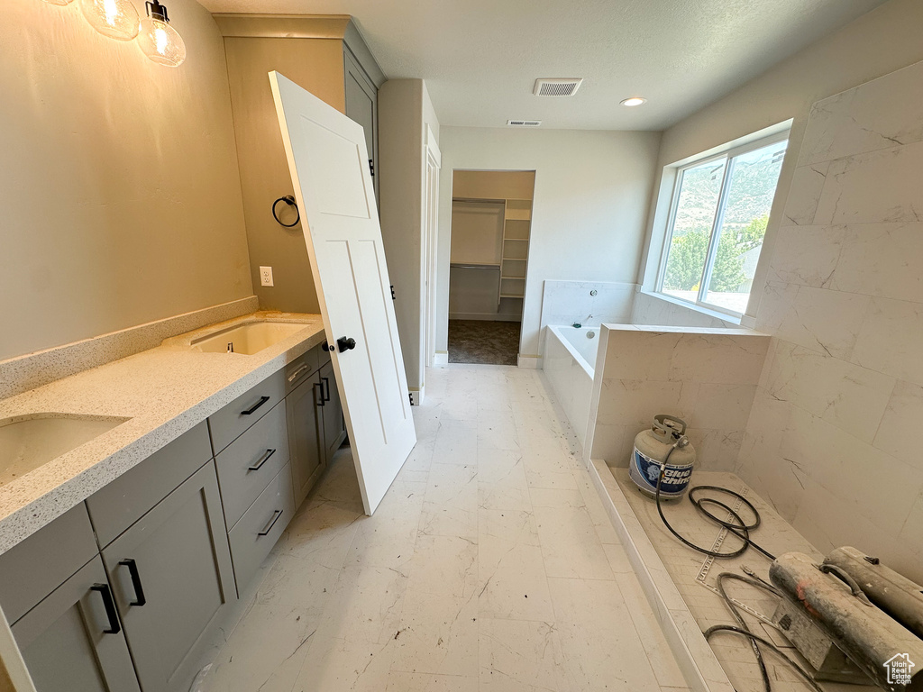 626 W COTTLE LN Farmington, UT 84025