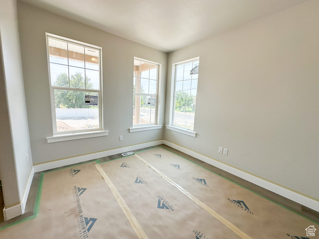626 W COTTLE LN Farmington, UT 84025