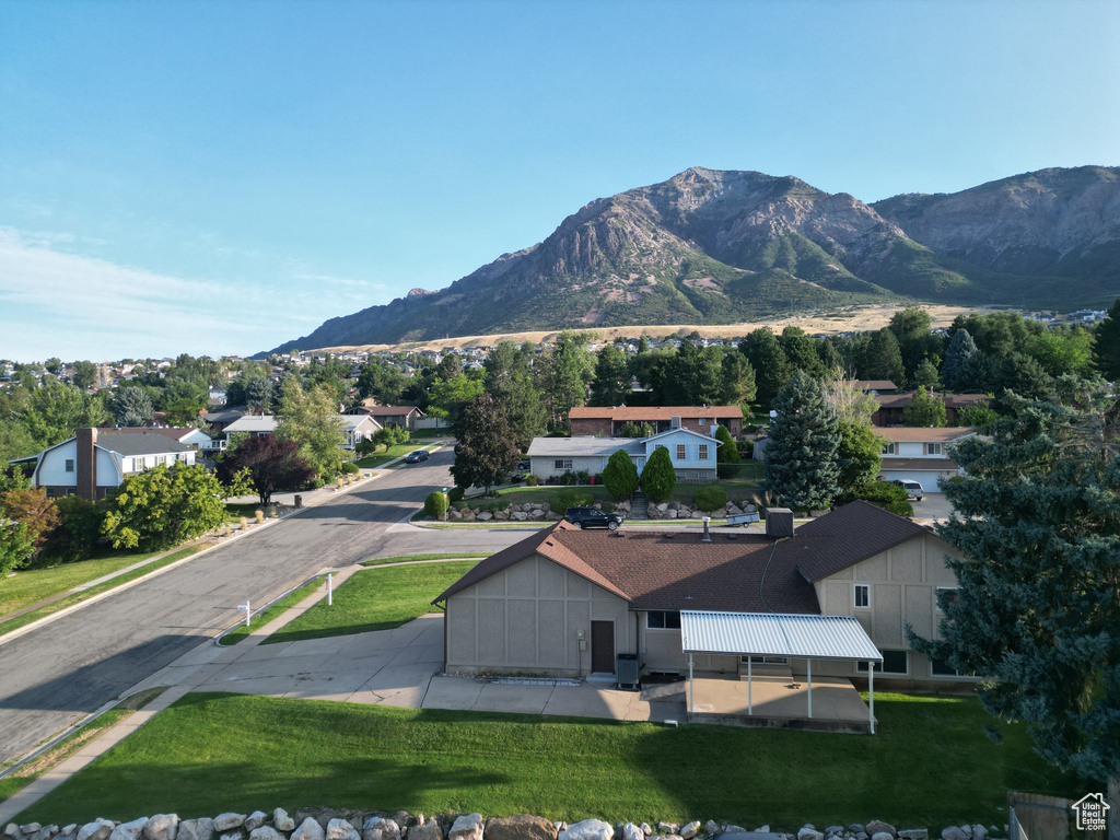 View of mountain feature