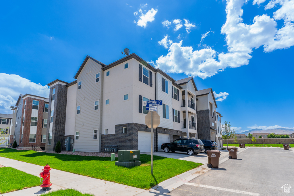 4715 W DEARING LN #LL301 Riverton, UT 84096