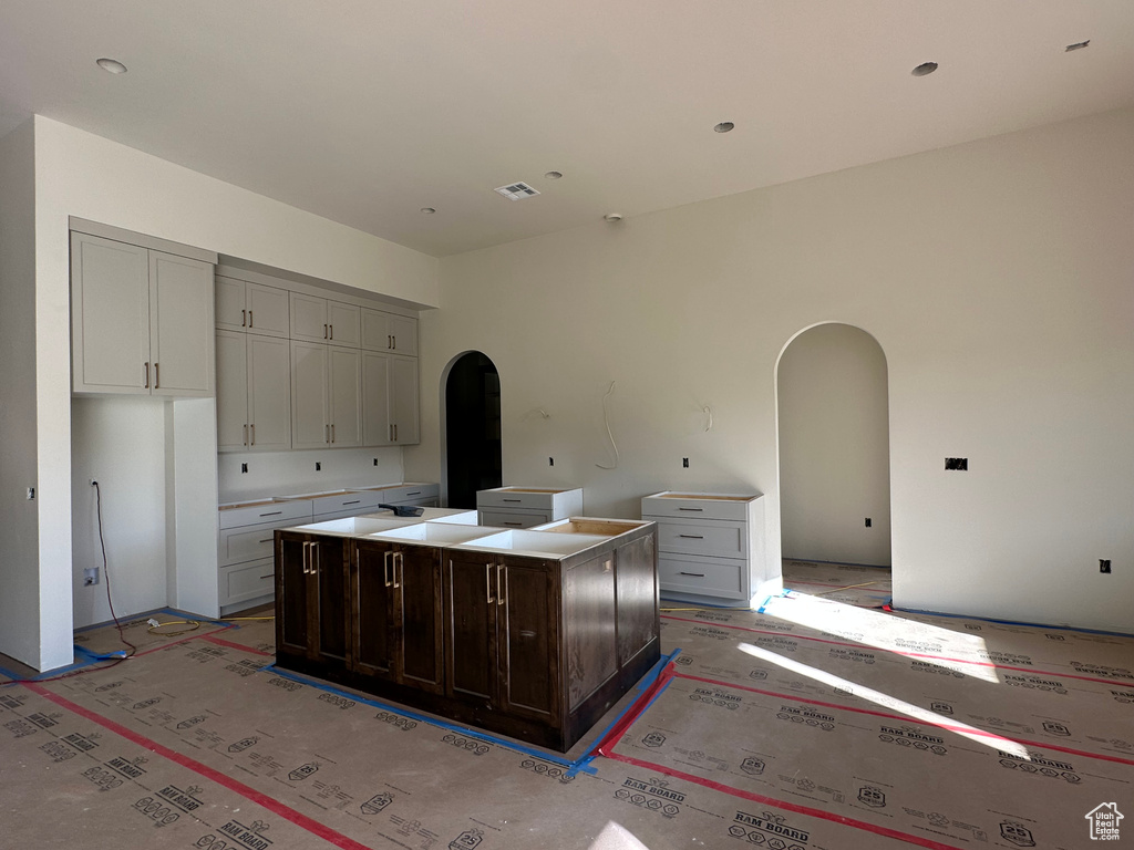 Kitchen featuring a kitchen island