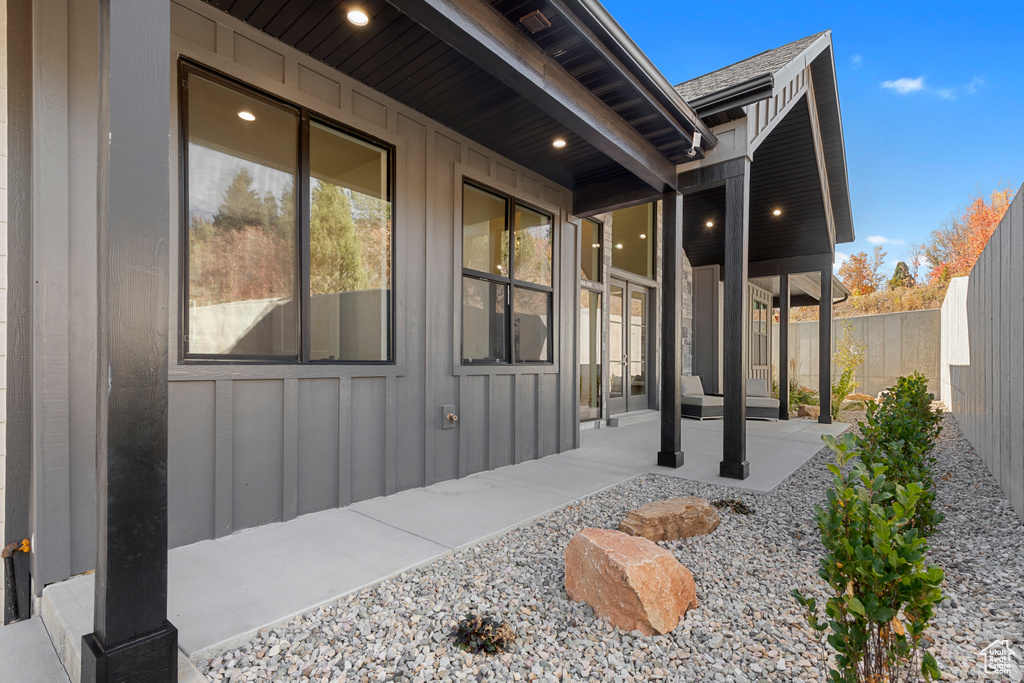 Photo 3 for MLS #2019828 at 984 S Crossed Arrows Cir