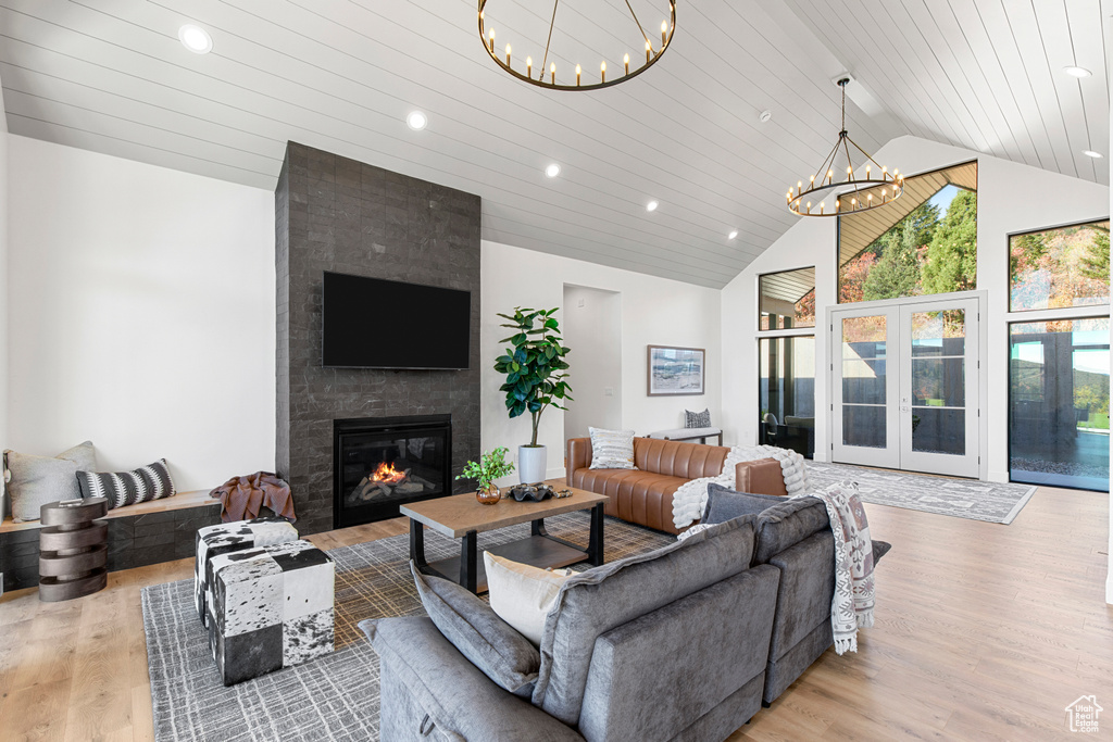 Photo 8 for MLS #2019828 at 984 S Crossed Arrows Cir
