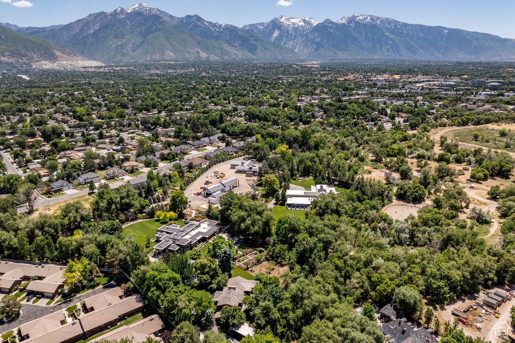 Bird's eye view featuring a mountain view