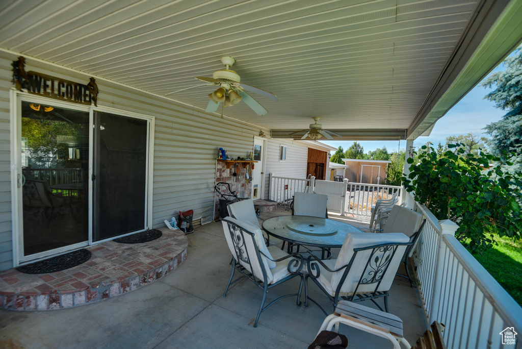 View of patio / terrace with ceiling fan