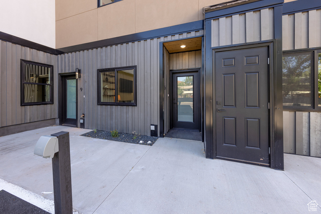 View of property entrance