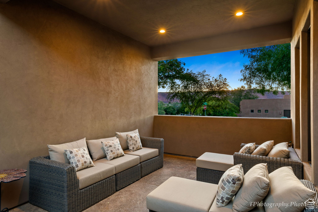 View of patio / terrace with an outdoor hangout area