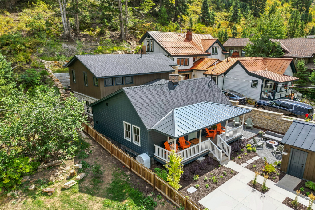 Birds eye view of property