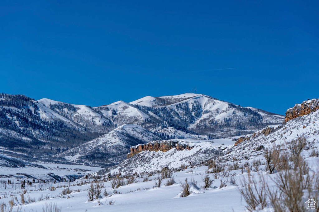 View of mountain feature