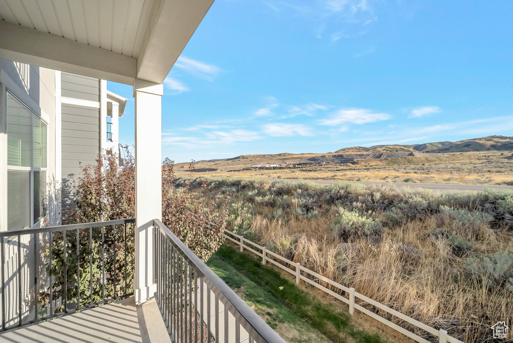 Balcony with a rural view and a mountain view