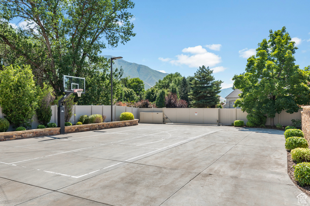 View of basketball court featuring a mountain view