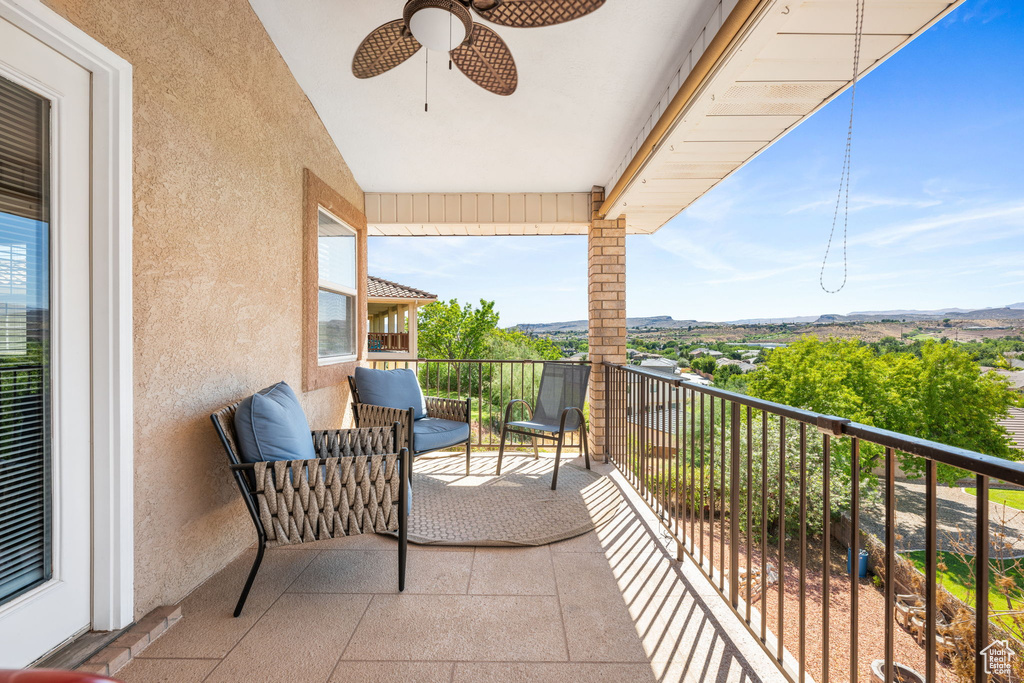 Balcony with ceiling fan