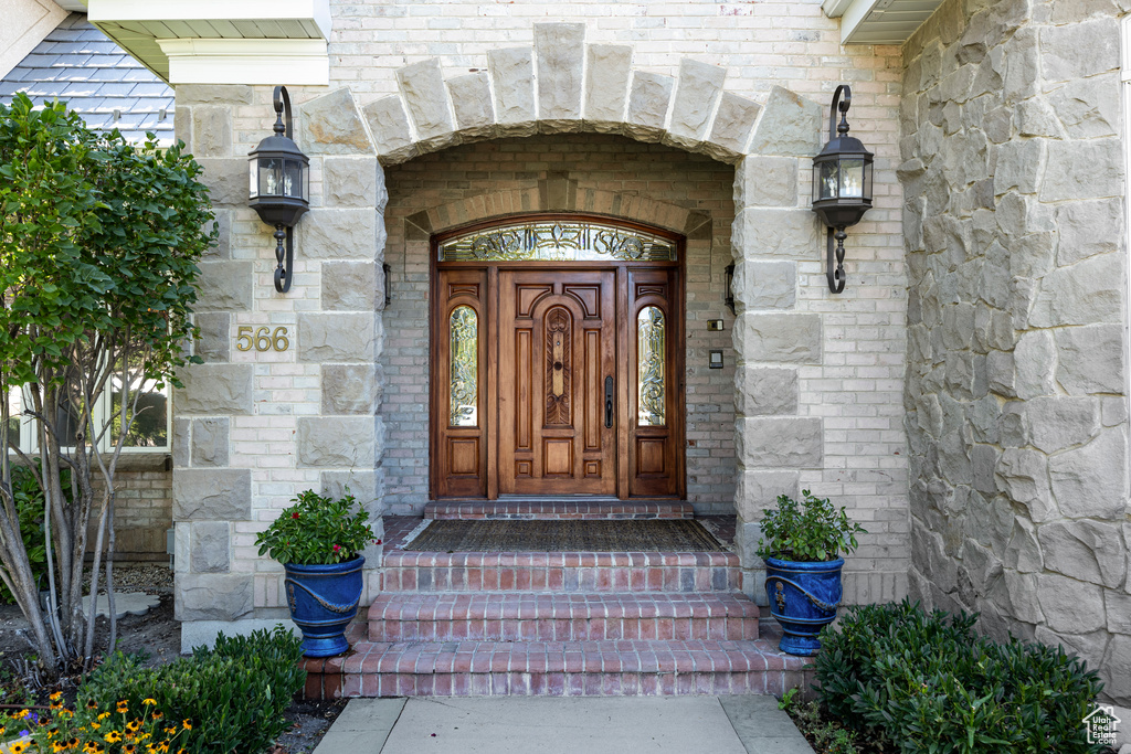 View of property entrance